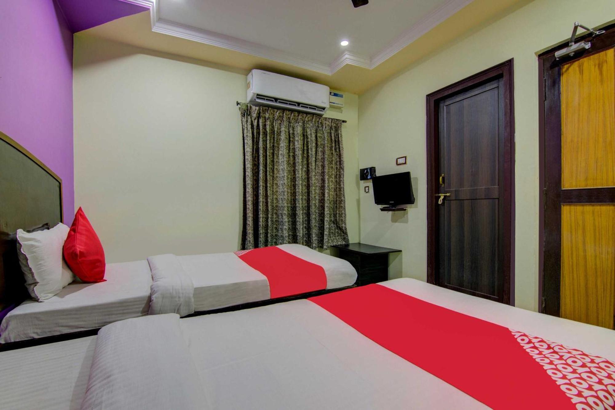 Hotel O K S N Residency Pedda Waltair Экстерьер фото